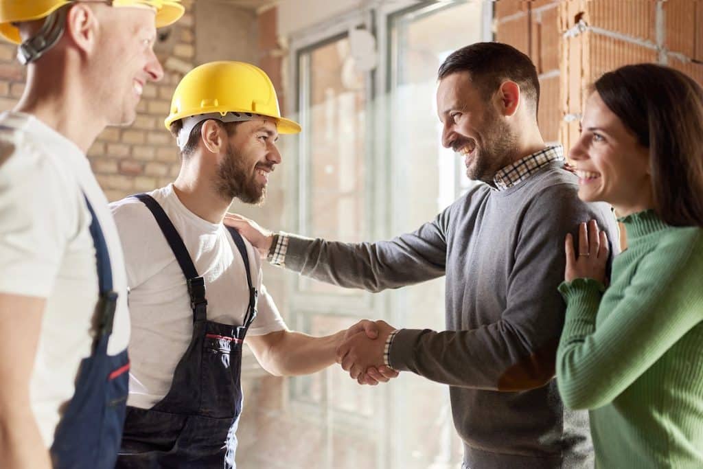 vinyl siding replacement couple meets Dallas siding contractor